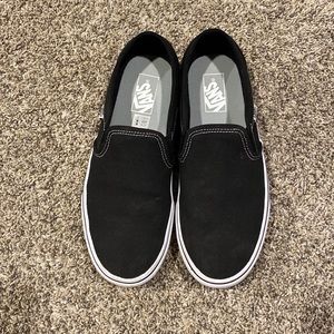 PLATFORM black vans